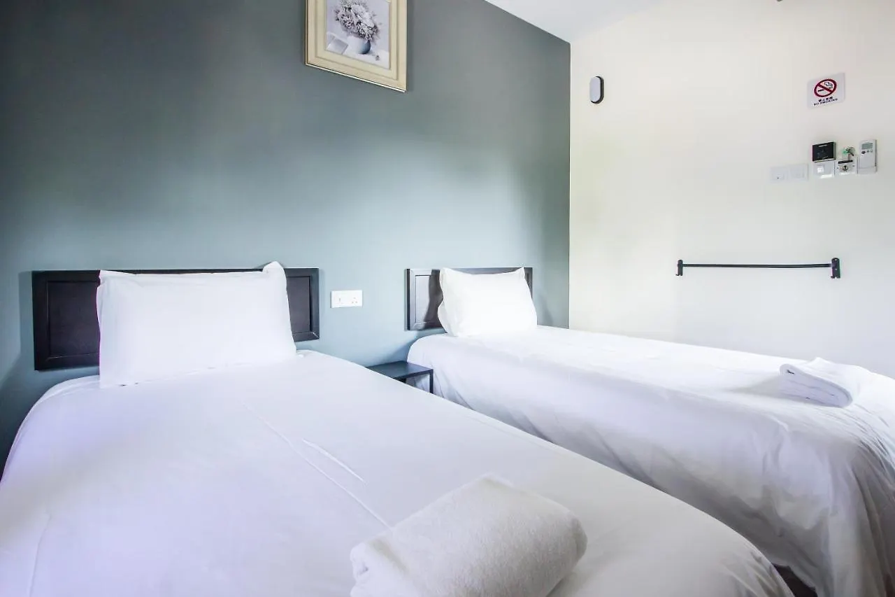 Explore 4Br Gardenhouse Retreats 巴特沃思